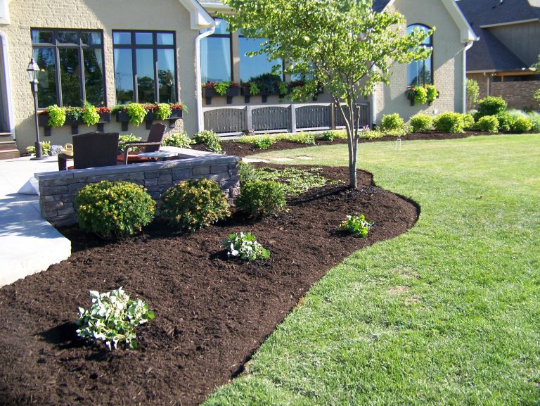 mulch installation in Pelham, AL
